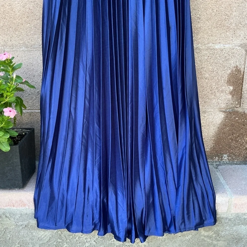NWT Lulu’s Elaborate Charm Navy Blue Satin Pleated Backless Maxi Dress Small